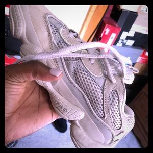 Yeezy 500 desert rat reps